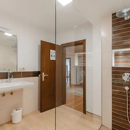 Riki By Interhome Holiday home Bruck an der Grossglocknerstrasse